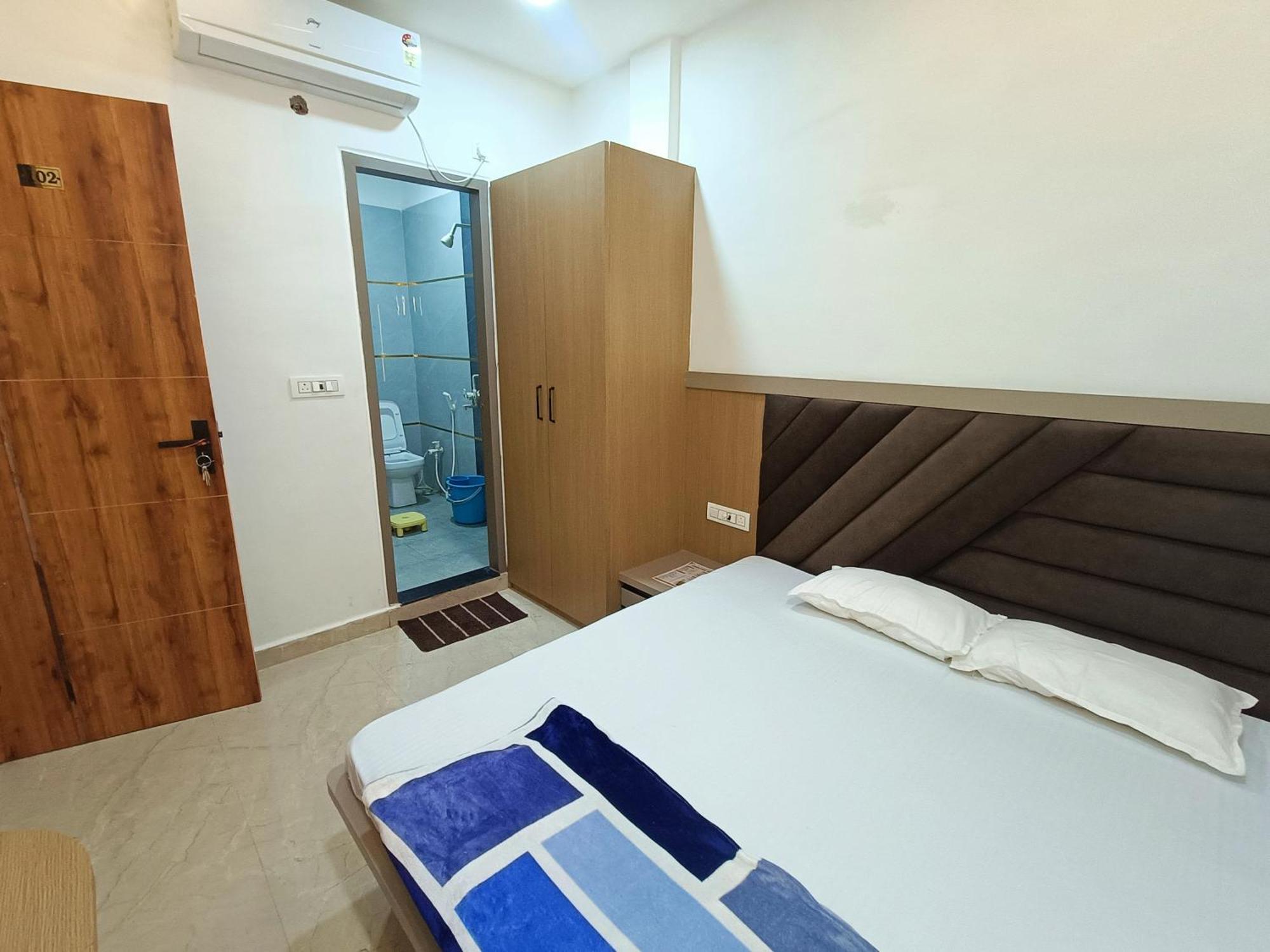 Hotel Shri Radha Rani Kripa Dham Mathura Zewnętrze zdjęcie