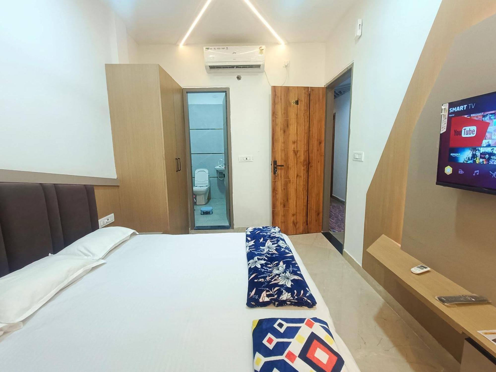 Hotel Shri Radha Rani Kripa Dham Mathura Zewnętrze zdjęcie